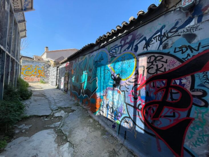 Τη γλώσσα μού έδωσαν ελληνική, bro!