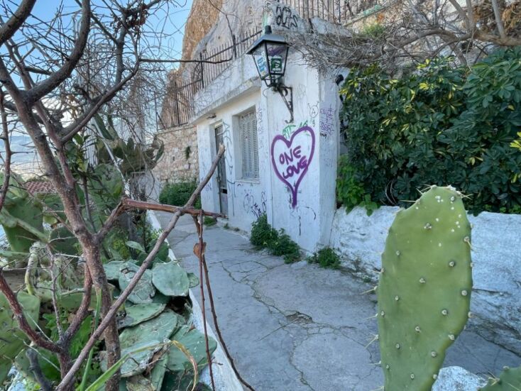 Τη γλώσσα μού έδωσαν ελληνική, bro!