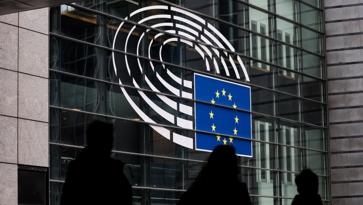 Τεχνητή νοημοσύνη (ΑΙ): Tο ευρωπαϊκό κοινοβούλιο ενέκρινε τον νέο κανονισμό - ορόσημο - Κατοχυρώνει την ασφάλεια των χρηστών.