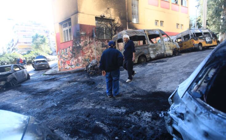 «Κρανίου τόπος» του Ζωγράφου μετά την εμπρηστική επίθεση