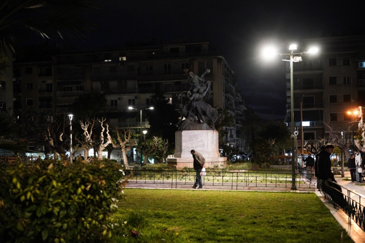 Ο δήμος Αθηναίων φωτίζει τις πλατείες της πρωτεύουσας - Πρόγραμμα εκτεταμένων εργασιών για αναβάθμιση και ενεργειακή εξοικονόμηση. 