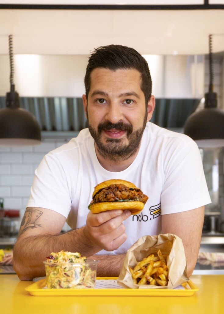 Βαγγέλης Λεούσης