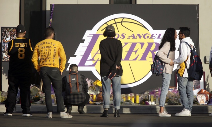 Κόμπι Μπράιντ: Δαχτυλίδι πρωταθλητή του ΝΒΑ που δώρισε ο αείμνηστος μπασκετμπολίστας στον πατέρα του πωλείται σε δημοπρασία.