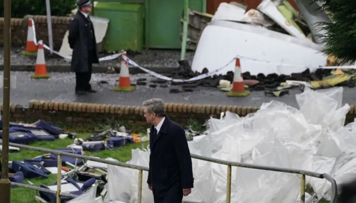 Ο Κόλιν Φερθ φωτογραφήθηκε στα γυρίσματα σειράς για τη βομβιστική επίθεση στο Λόκερμπι