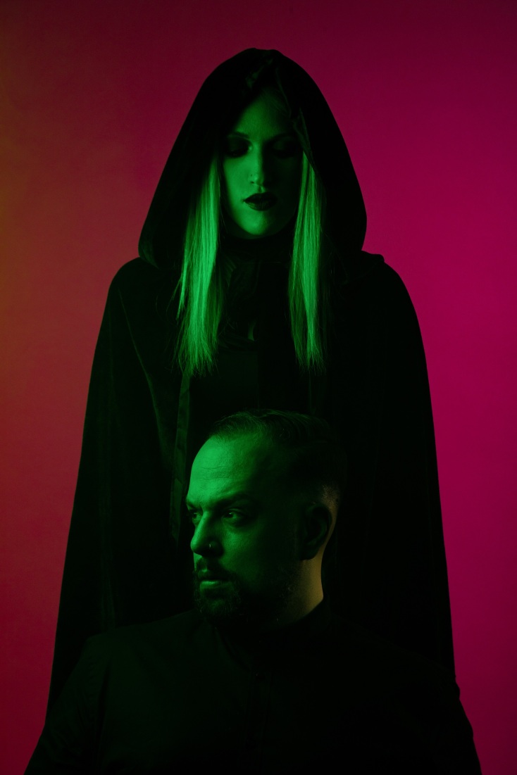 Saturday Night Satan: Ο Δημήτρης Κότσης και η Kate Soulthorn μιλούν για το πρώτο άλμπουμ του occult rock σχήματος.