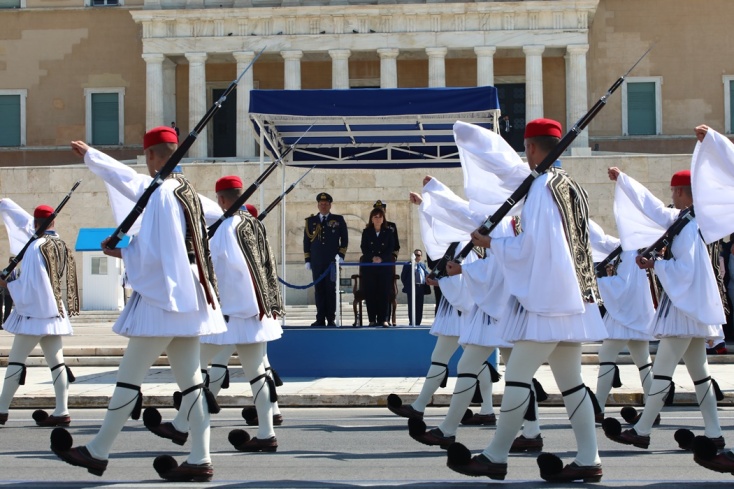 Στιγμιότυπο από τη στρατιωτική παρέλαση του 2023 στην Αθήνα