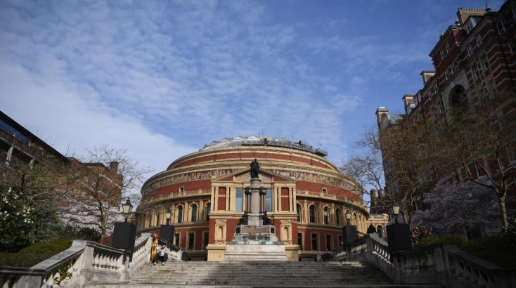 Royal Albert Hall: Η δημιουργία του πιο εμβληματικού συναυλιακού χώρου του Λονδίνου
