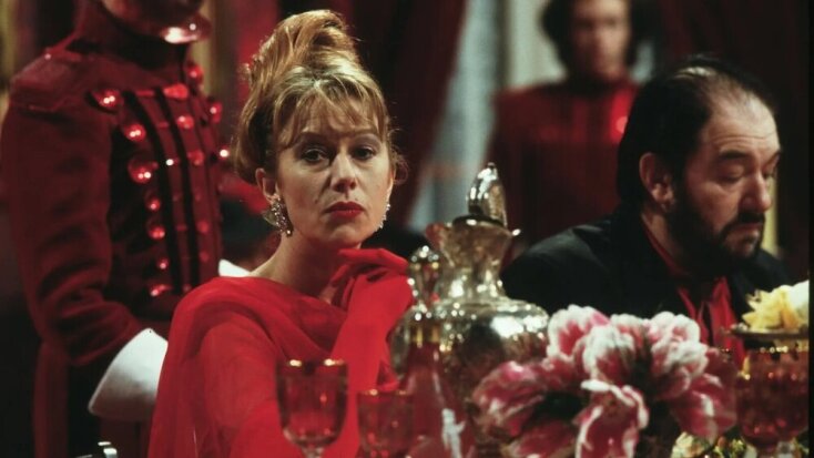 “The Cook, the Thief, his Wife and her Lover”. Οι Νύχτες Πρεμιέρας γιορτάζουν τα 35α γενέθλια του θρυλικού σοκ αριστουργήματος του Πίτερ Γκρίναγουεϊ με ψηφιακή κόπια, στην πλήρη του εκδοχή και χωρίς περικοπές. 