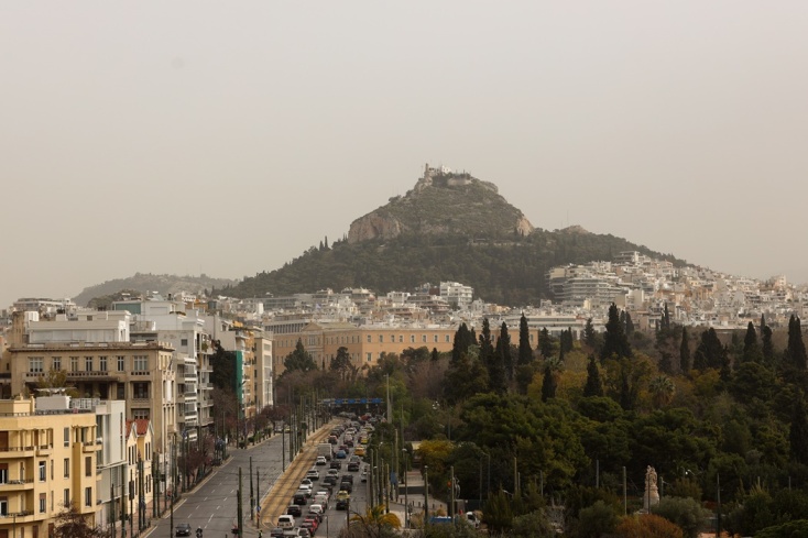 Αφρικανική σκόνη πάνω από το κέντρο της Αθήνας