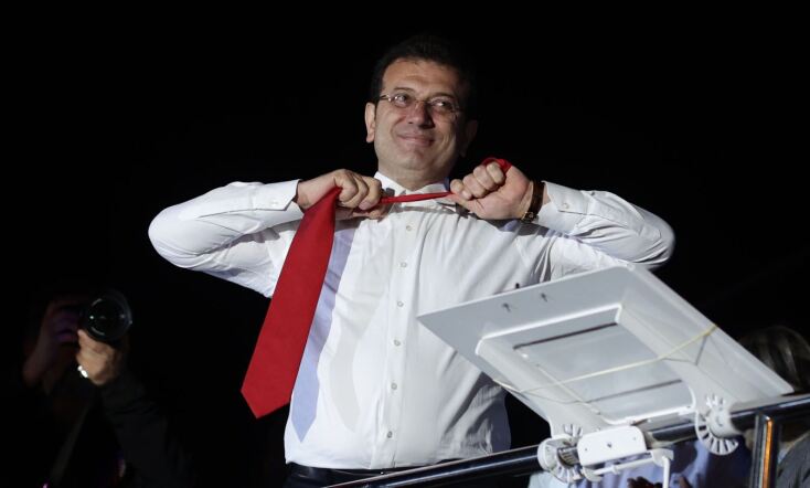 «Νικήσαμε» λέει ο Εκρέμ Ιμάμογλου καθώς επανεκλέγεται δήμαρχος της Κωνσταντινούπολης