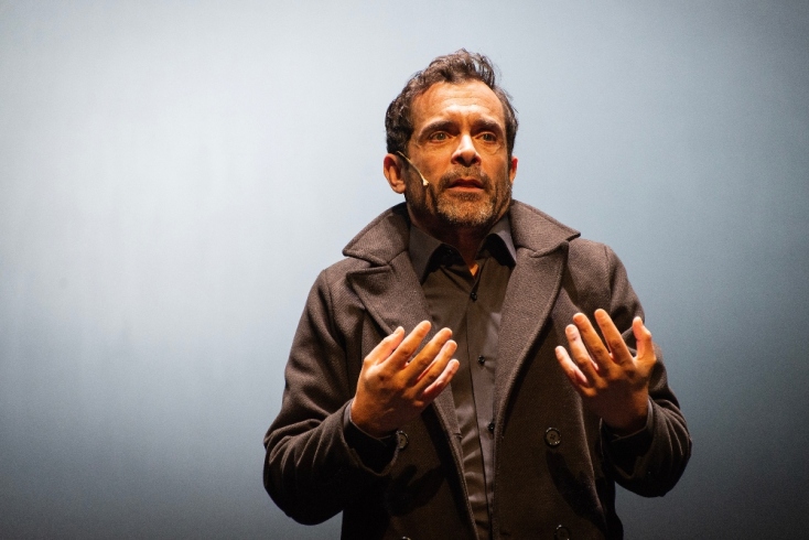 Ο Κωνσταντίνος Μαρκουλάκης στην "Αγαπημένη του κυρίου Λιν"