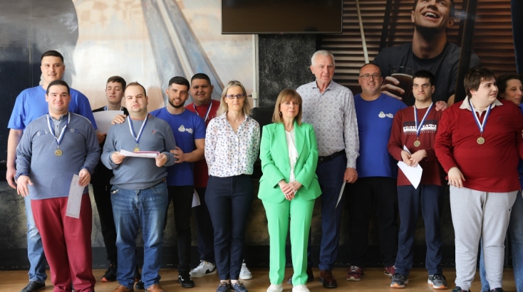 Η Πρόεδρος της Δημοκρατίας στο 8ο τουρνουά μπόουλινγκ για άτομα με Διαταραχές Αυτιστικού Φάσματος