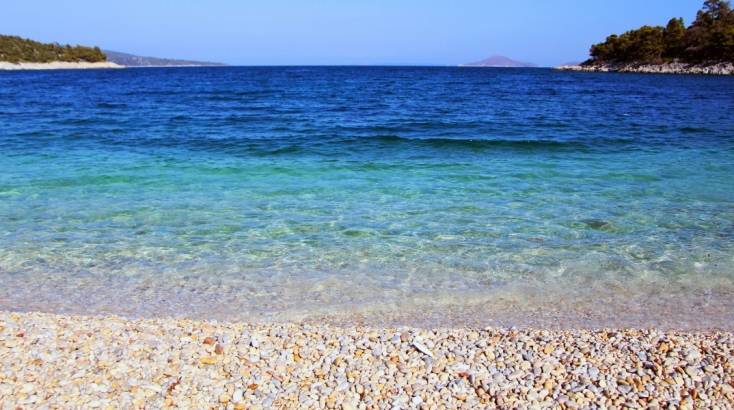 Ο κατάλογος με τις ομορφότερες παραλίες από το δημοφιλές γαλλικό ταξιδιωτικό μέσο Geo.fr.