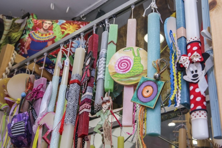 Λαμπάδες σε σταντ καταστήματος