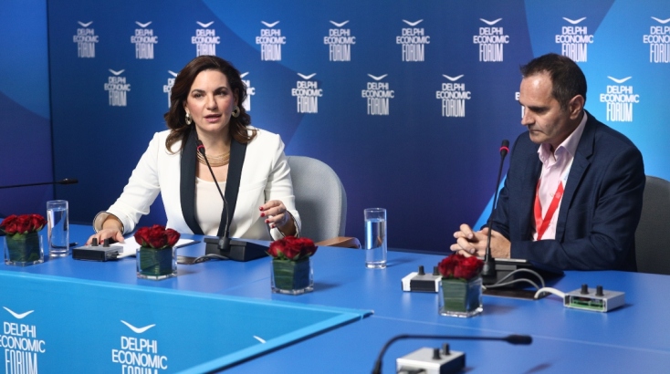 Η Όλγα Κεφαλογιάννη στο 9o Οικονομικό Φόρουμ των Δελφών