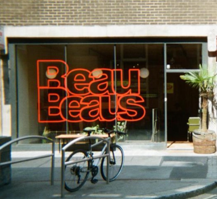 BeauBeaus Cafe: Καλλιτέχνες και ράπερ βρήκαν το νέο τους στέκι 