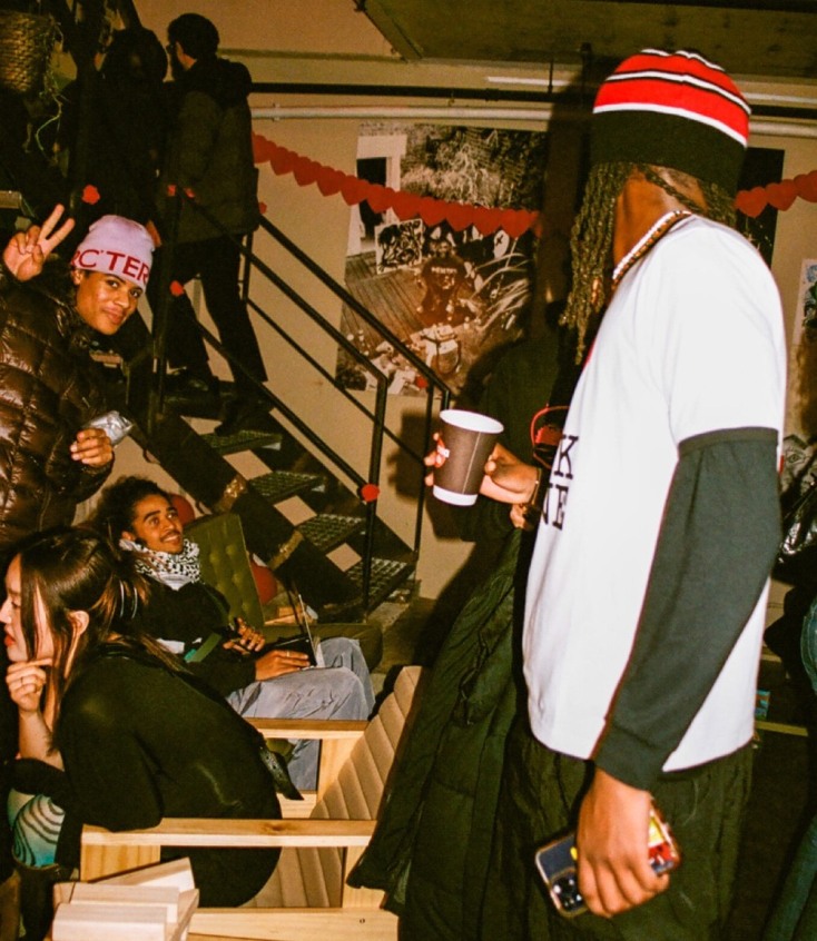 BeauBeaus Cafe: Καλλιτέχνες και ράπερ βρήκαν το νέο τους στέκι 