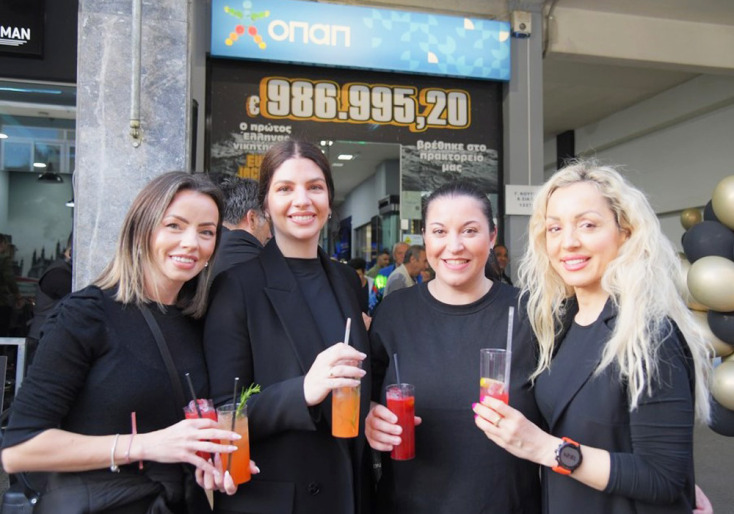 Το Eurojackpot γιόρτασε τον πρώτο Έλληνα νικητή που κέρδισε 1 εκατ. ευρώ στη Λαμία