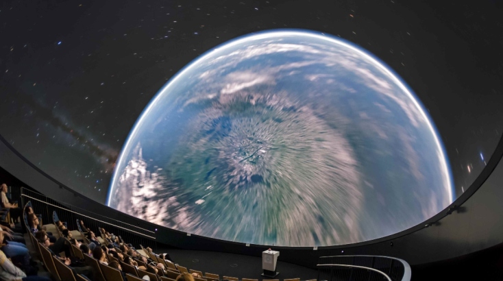 Ο Θεοφάνης Ματσόπουλος είναι δημιουργός ταινιών για πλανητάρια 