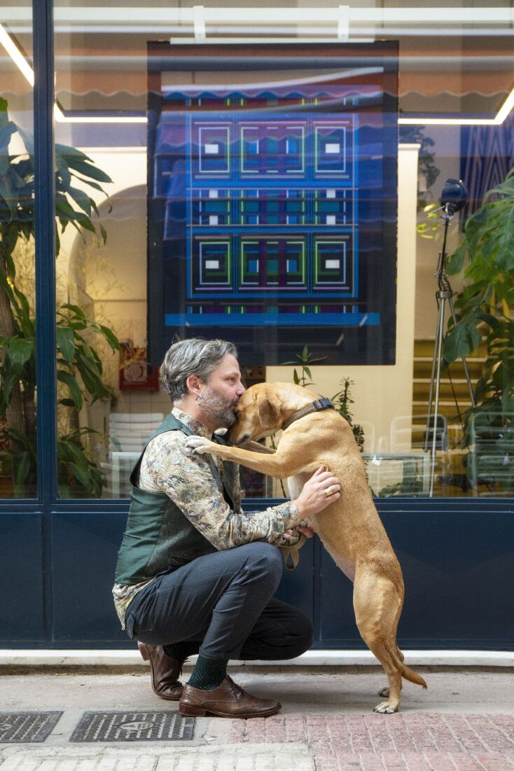 Ο Λάμπρος και η αξιολάτρευτη Έζα