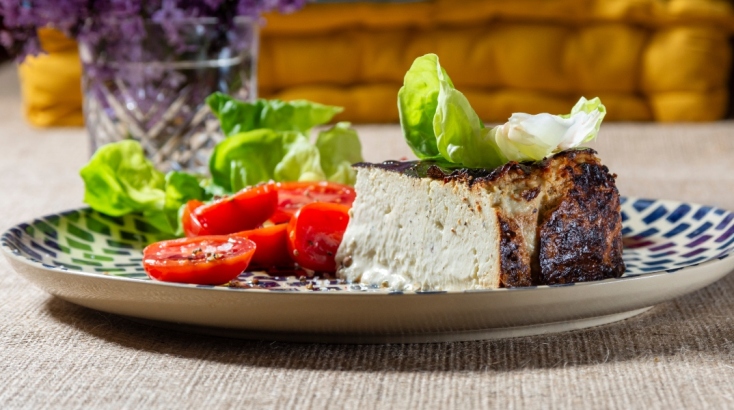 Καμένο cheesecake me Castello blue cheese