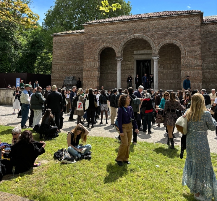 Υπό την επιμέλεια του 32χρονου Πάνου Γιαννικόπουλου το ελληνικό περίπτερο 