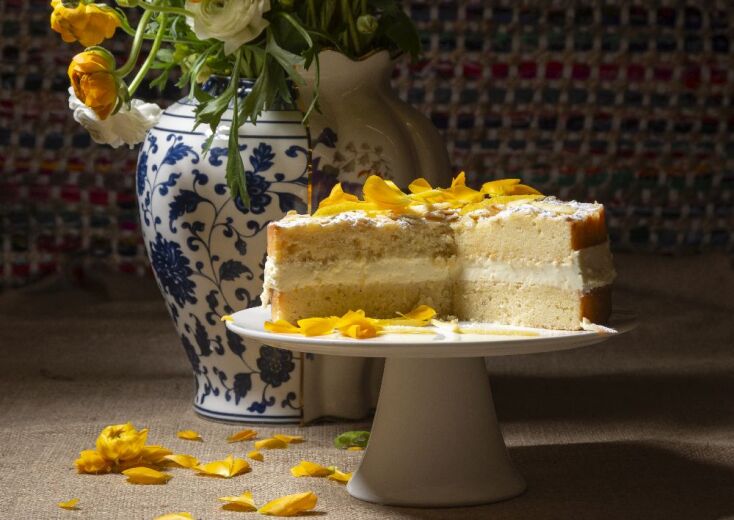 Τούρτα αμυγδάλου με λευκή κρέμα