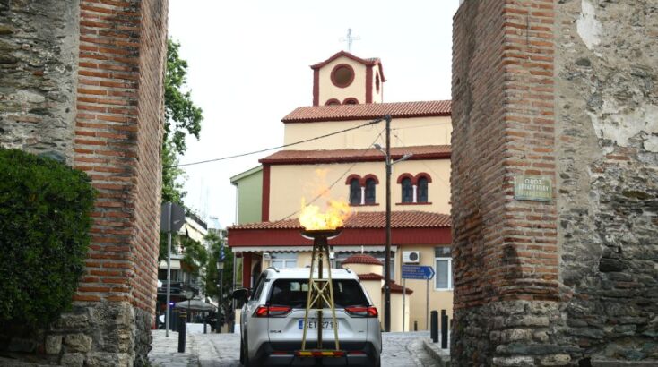 Αποχώρησε από τη Θεσσαλονίκη και συνεχίζει το ταξίδι της η Ολυμπιακή Φλόγα