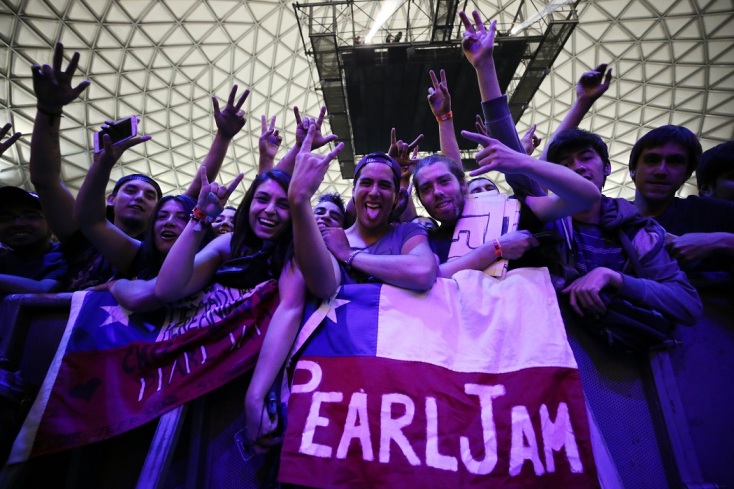 Έντι Βέντερ - Το  «Wreckage», νέο τραγούδι των Pearl Jam είναι για τον Ντόναλντ Τραμπ - «Απελπισμένος να κερδίσει για να κρατηθεί έξω από τη φυλακή».