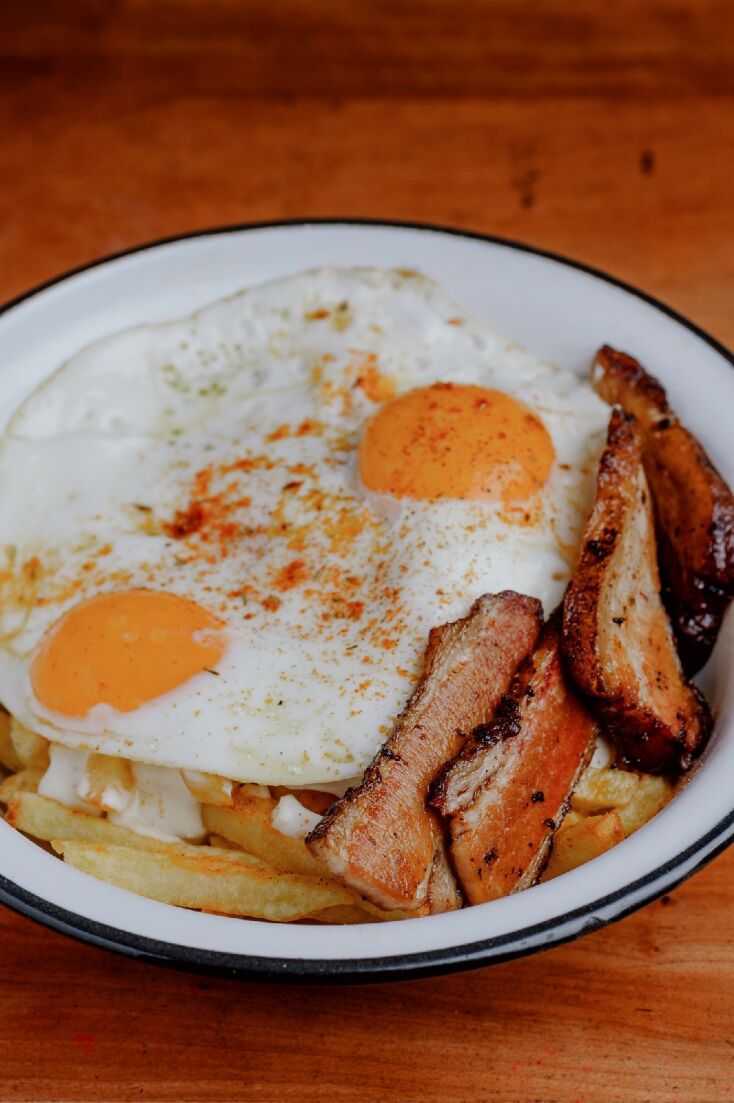 Crackling Eggs and Fries