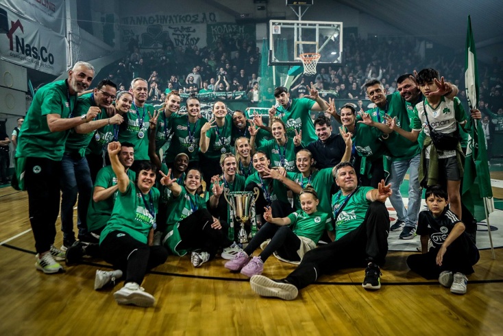 Βόλεϊ Γυναικών: Πρωταθλητής για τρίτη σερί χρονιά ο Παναθηναϊκός - Επικράτησε στον πέμπτο τελικό μέσα στην έδρα του Ολυμπιακού.