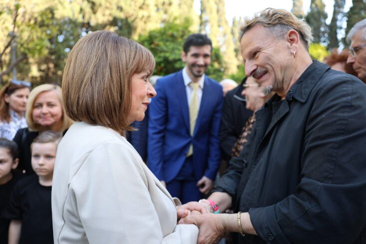 Το έργο «Η ουράνια πολιτεία» στον κήπο του Προεδρικού Μεγάρου, στο πλαίσιο του 2ου Φεστιβάλ Λατρευτικής Μουσικής - Παρουσία της Κατερίνας Σακελλαροπούλου.