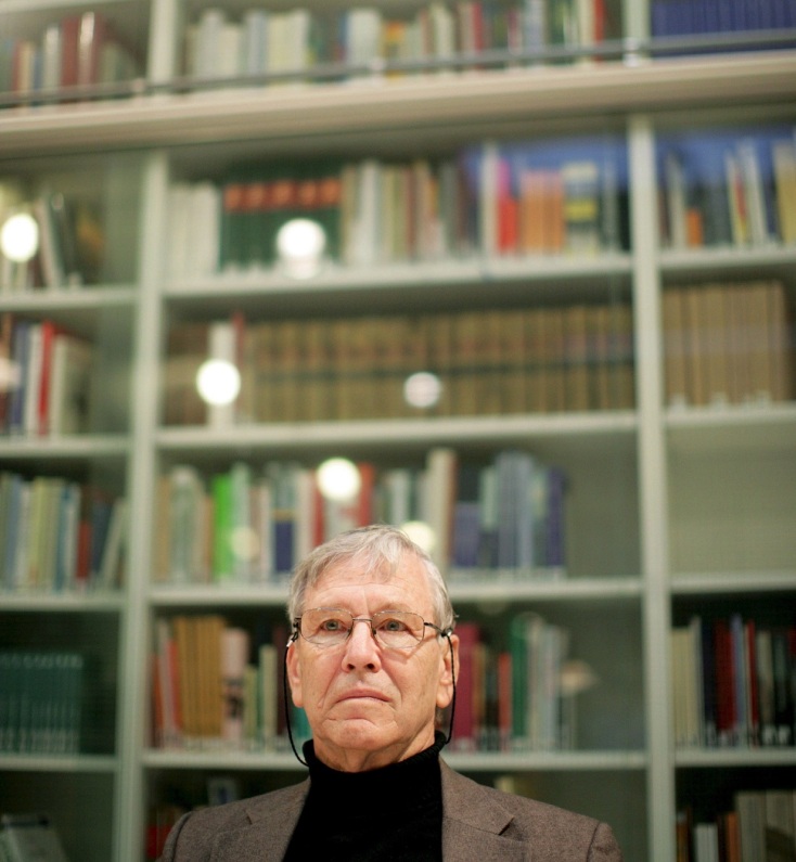 Σαν σήμερα 4 Μαΐου: Το 1939 γεννήθηκε ο Άμος Οζ - Κορυφαίος πεζογράφος του Ισραήλ και γνωστός για τους αγώνες του υπέρ της ειρήνευσης στη Μέση Ανατολή.