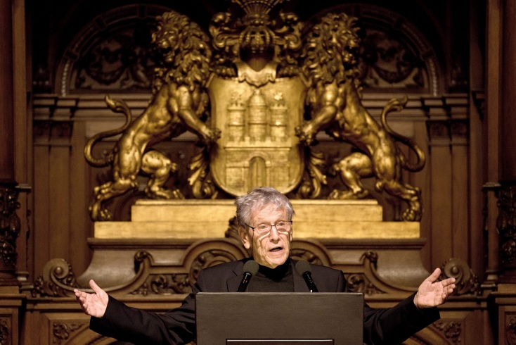 Σαν σήμερα 4 Μαΐου: Το 1939 γεννήθηκε ο Άμος Οζ - Κορυφαίος πεζογράφος του Ισραήλ και γνωστός για τους αγώνες του υπέρ της ειρήνευσης στη Μέση Ανατολή.