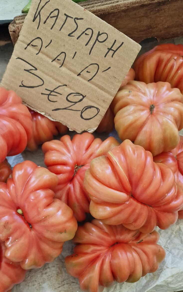 Η λαϊκή του Σαββάτου στην Καλαμάτα