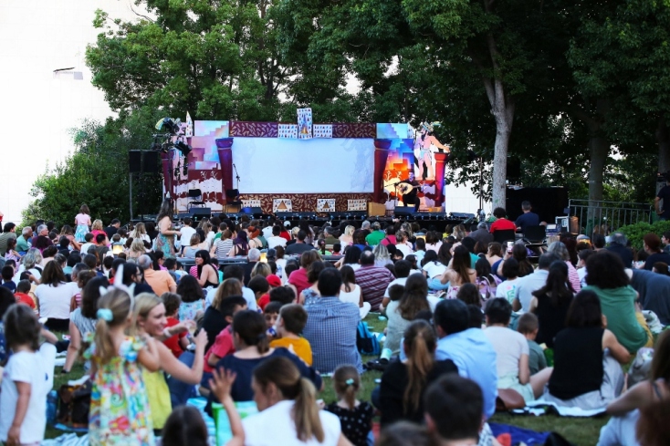 Καραγκιόζης στον Κήπο του Μεγάρου