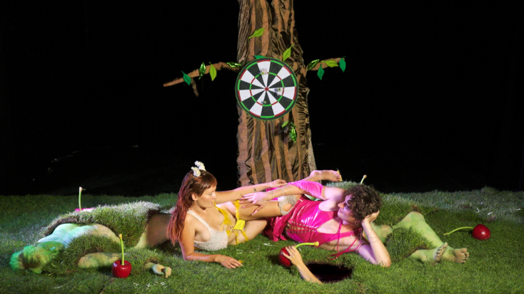 Satyrs & Maenads: Το Athens Porn Film Festival γιορτάζει 5 χρόνια με 5 ημέρες προβολών, εκδηλώσεων και πάρτι στο Ρομάντσο και online. 