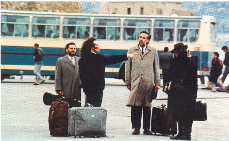 Αργύρης Μπακιρτζής - Χειμερινοί Κολυμβητές: Η ιστορία του επιδραστικού λαϊκού συγκροτήματος από το 1979 μέχρι σήμερα.