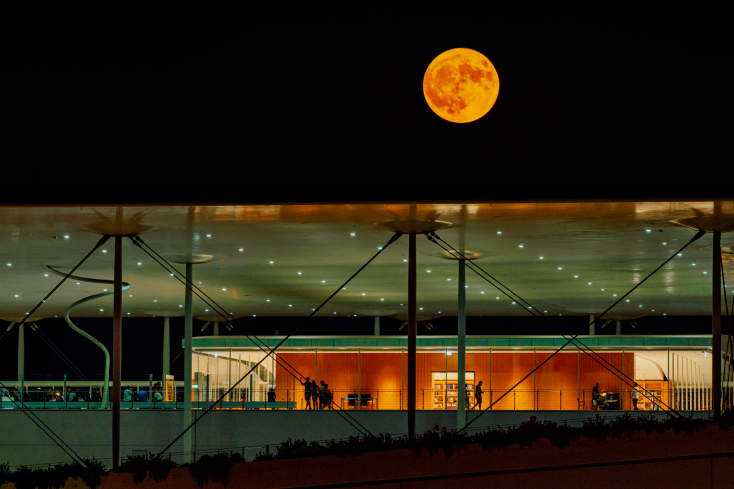 Full Moon Sleepover © Νίκος Καρανικόλας