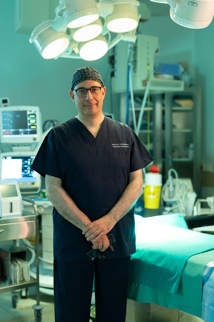 Ο καθηγητής χειρουργικής Γιώργος Σωτηρόπουλος