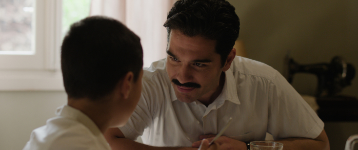 «Υπάρχω»: Ξεκίνησαν τα γυρίσματα της ταινίας για τη ζωή του Στέλιου Καζαντζίδη - Οι πρώτες φωτογραφίες του Χρήστου Μάστορα στον πρωταγωνιστικό ρόλο.