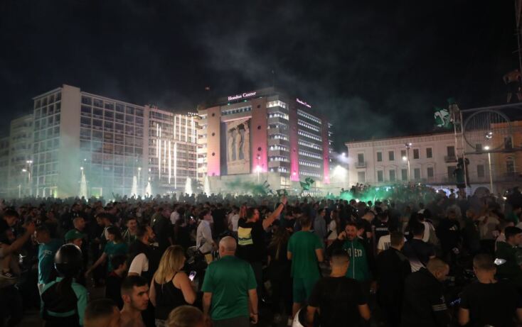 «Πρασίνισε» η Ομόνοια - Ολονύκτιοι πανηγυρισμοί για το 7ο αστέρι του Παναθηναϊκού