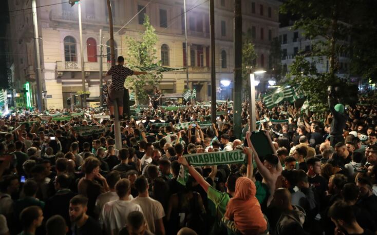 «Πρασίνισε» η Ομόνοια - Ολονύκτιοι πανηγυρισμοί για το 7ο αστέρι του Παναθηναϊκού