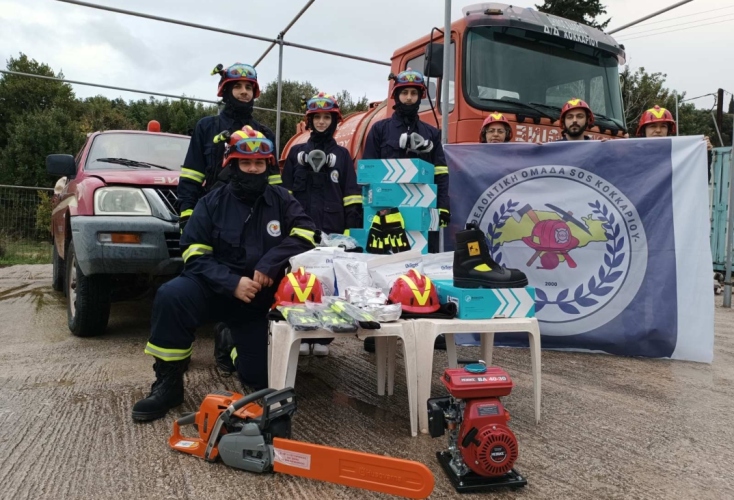 Εθελοντική ομάδα SOS Κοκκαρίου στη Σάμο