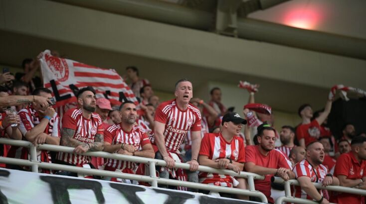 «Ζεσταίνεται» η ατμόσφαιρα στην «Opap Arena» - Γεμίζει με φιλάθλους του Ολυμπιακού και της Φιορεντίνα