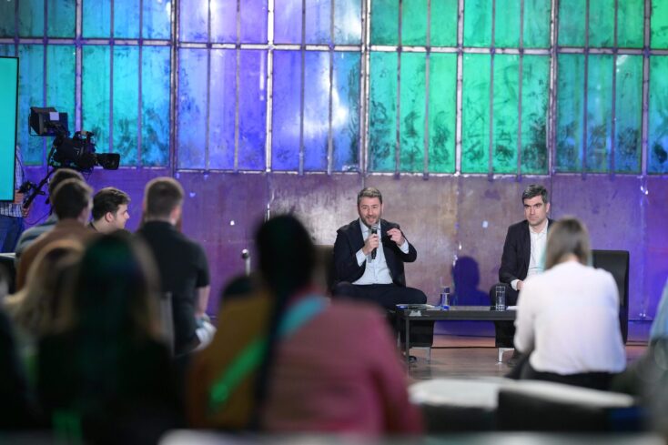 Ευρωεκλογές 2024 - Νίκος Ανδρουλάκης: Συζήτηση με νέους και νέες για το διακύβευμα της 9ης Ιουνίου και την Ευρώπη - Γιατί να ψηφίσουν ΠΑΣΟΚ.