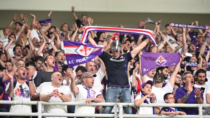 «Ζεσταίνεται» η ατμόσφαιρα στην «Opap Arena» - Γεμίζει με φιλάθλους του Ολυμπιακού και της Φιορεντίνα