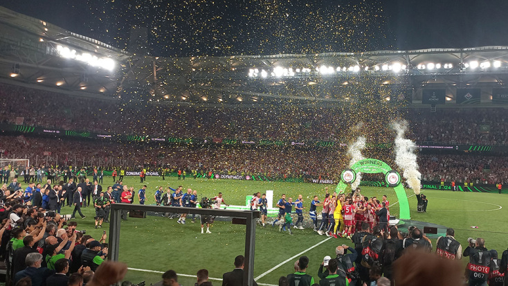 Ο Ολυμπιακός κατέκτησε το τρόπαιο του Europa Conference League