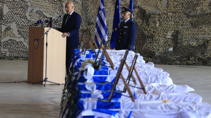 Τα λείψανα 8 Ελλήνων οπλιτών από την Κύπρο «επέστρεψαν» από το μέτωπο μετά από 50 χρόνια 