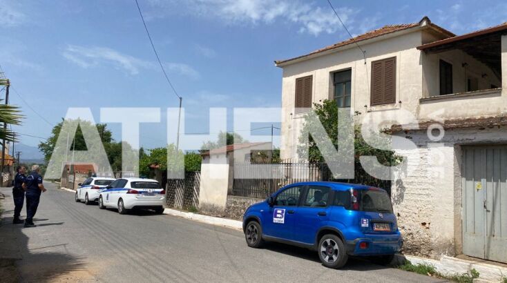 «Κωσταλέξι» στην Καλαμάτα: Εισαγγελέας στο σπίτι της οικογένειας για να διαπιστώσει εάν η 29χρονη ζει φυλακισμένη μέσα σε κλουβί.